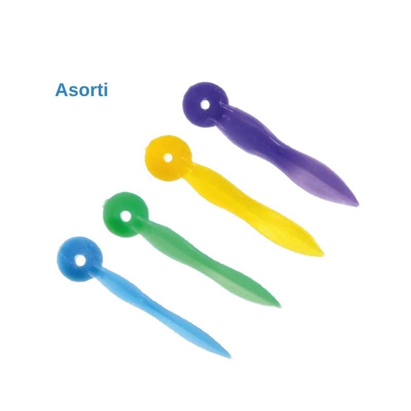 Şeffaf kapaklı beyaz organizatör kutu bölmelerine yerleştirilmiş, dört farklı boyutta (X-Small, Small, Medium, Large) her birinden 25'er adet bulunan ve üst üste takılabilme (stackable) özelliği olan toplam 100 parçalık dalga formlu Golddent GD Plastic Wedge asorti plastik kama seti.
