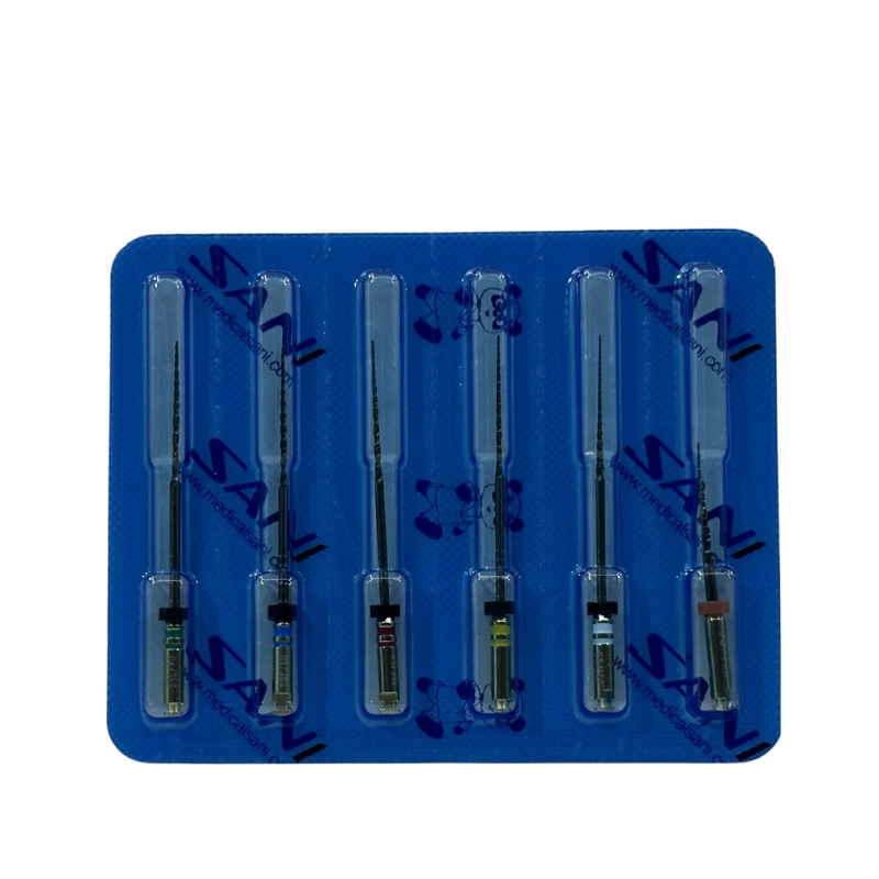 SANI BS Blue Storm (Gold), sertleştirilmiş Gold ısıl işlem teknolojisi ile kalsifiye ve düzensiz kanallarda yüksek kesim verimliliği sunar. Çift kesitli tasarımı sayesinde kanal içinde vidalanma (screw-in) etkisi yaratmaz ve debris koronal yöne hızla atılır.