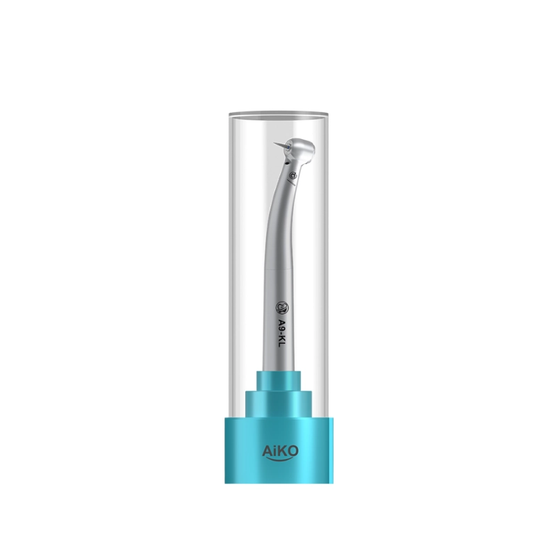KaVo® bağlantı standardı ile uyumlu, 325.000-430.000 dev/dk hızında çalışan standart kafa aeratör. Fiber optik aydınlatması, Quattro Spray (dörtlü) su soğutma sistemi ve seramik rulmanlı paslanmaz çelik gövdesi ile uzun ömürlü performans sunar