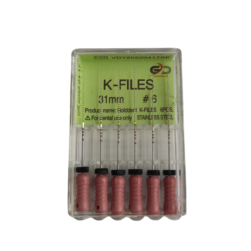 Golddent markasına ait, 31 mm ekstra uzunluğu sayesinde derin ve kalsifiye kök kanallarının en uç noktalarında araştırma yapmak amacıyla kullanılan, 06 numara pembe renk kodlu K-Files manuel kanal eğesi kutu görseli.
