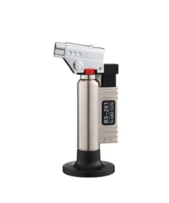 Diş hekimliği laboratuvarları, kuyumculuk ve kaynak işlemleri için tasarlanmış, ayarlanabilir mavi alevli ve piezo ateşlemeli alüminyum gövdeli profesyonel pürmüz çakmak.